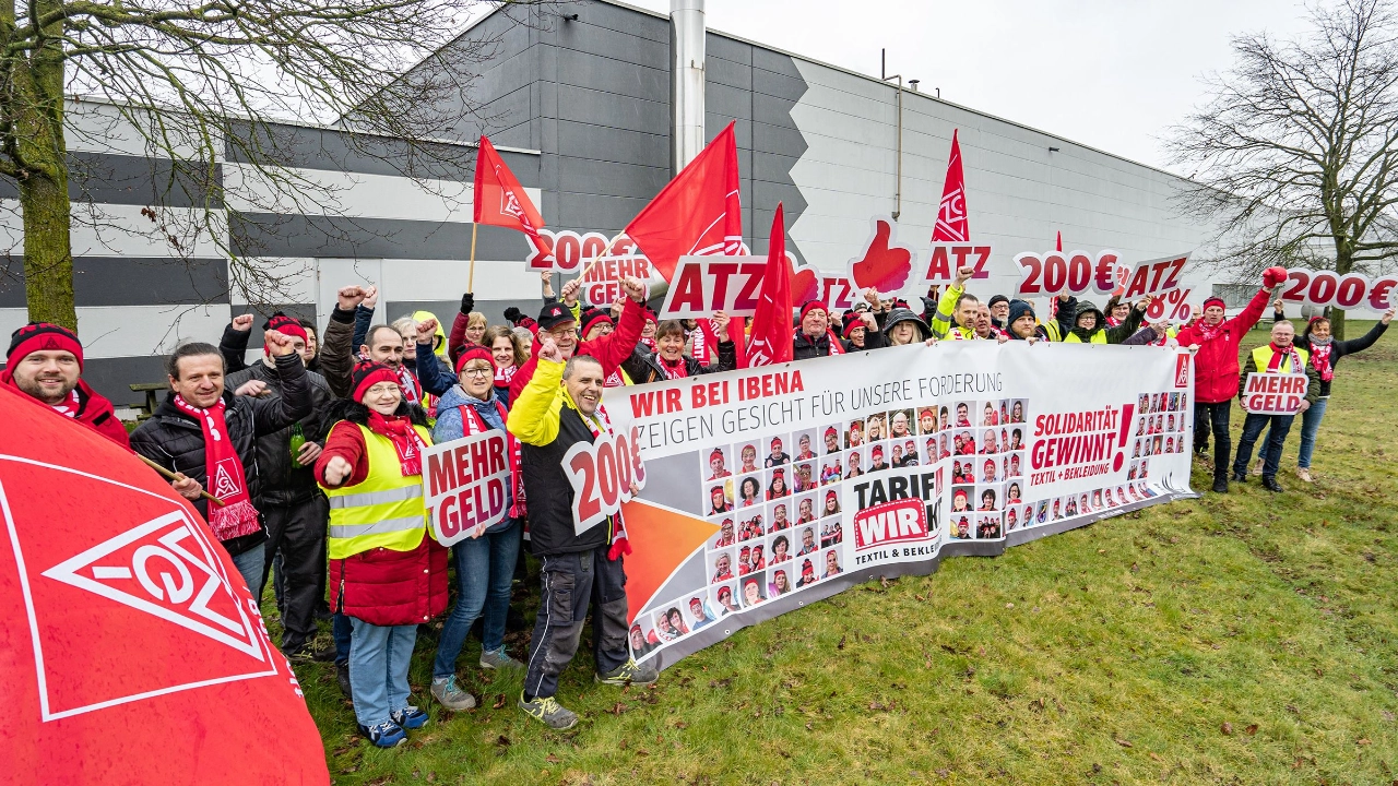 Warnstreik Textil-Tarifrunde IBENA Bocholt/Rhede am 07.03.2023