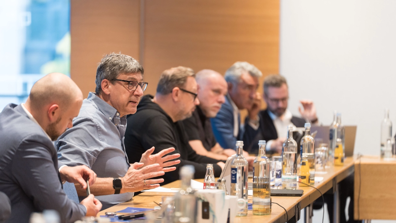 Tarifverhandlung der Eisen- und Stahlindustrie