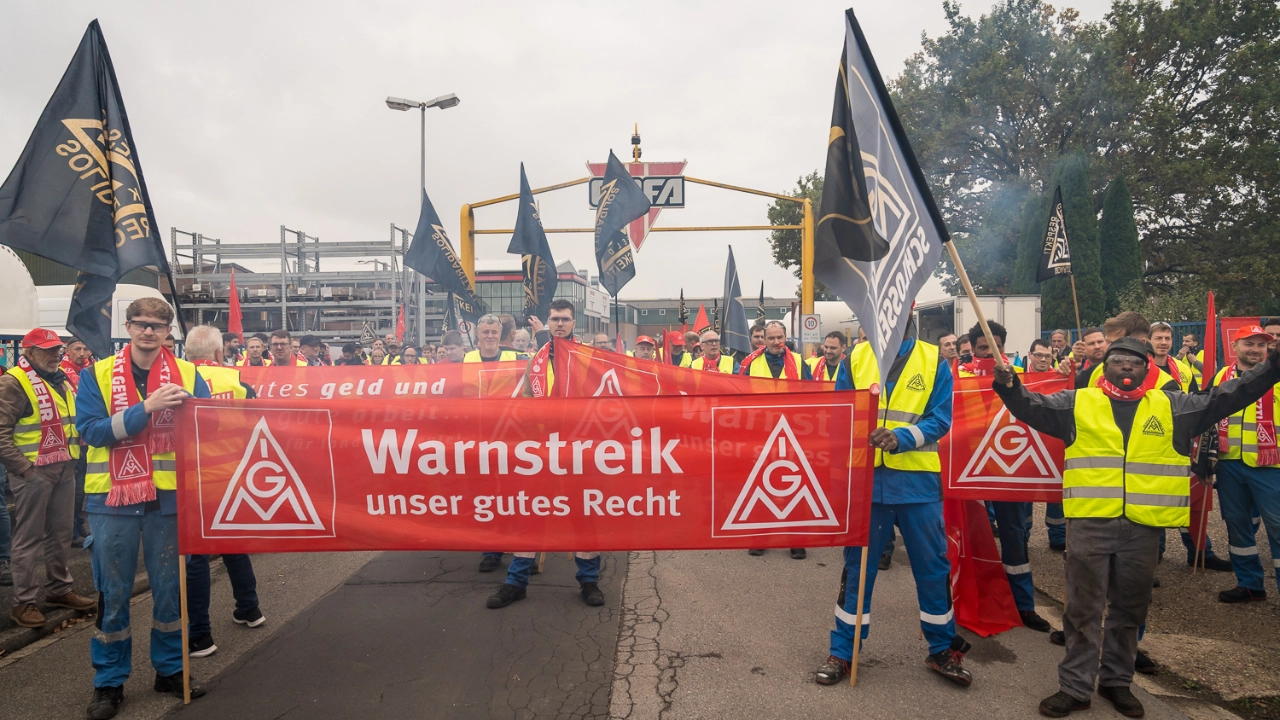 IG Metall  - Thema: Warnstreikkundgebung bei GOFA (am Mooshof) Goch - © Markus Feger, www.markusfeger.de