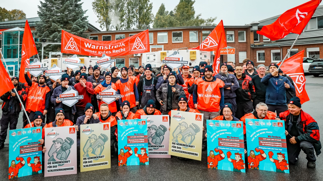 Schlosser Tarifrunde 2025 Warnstreik