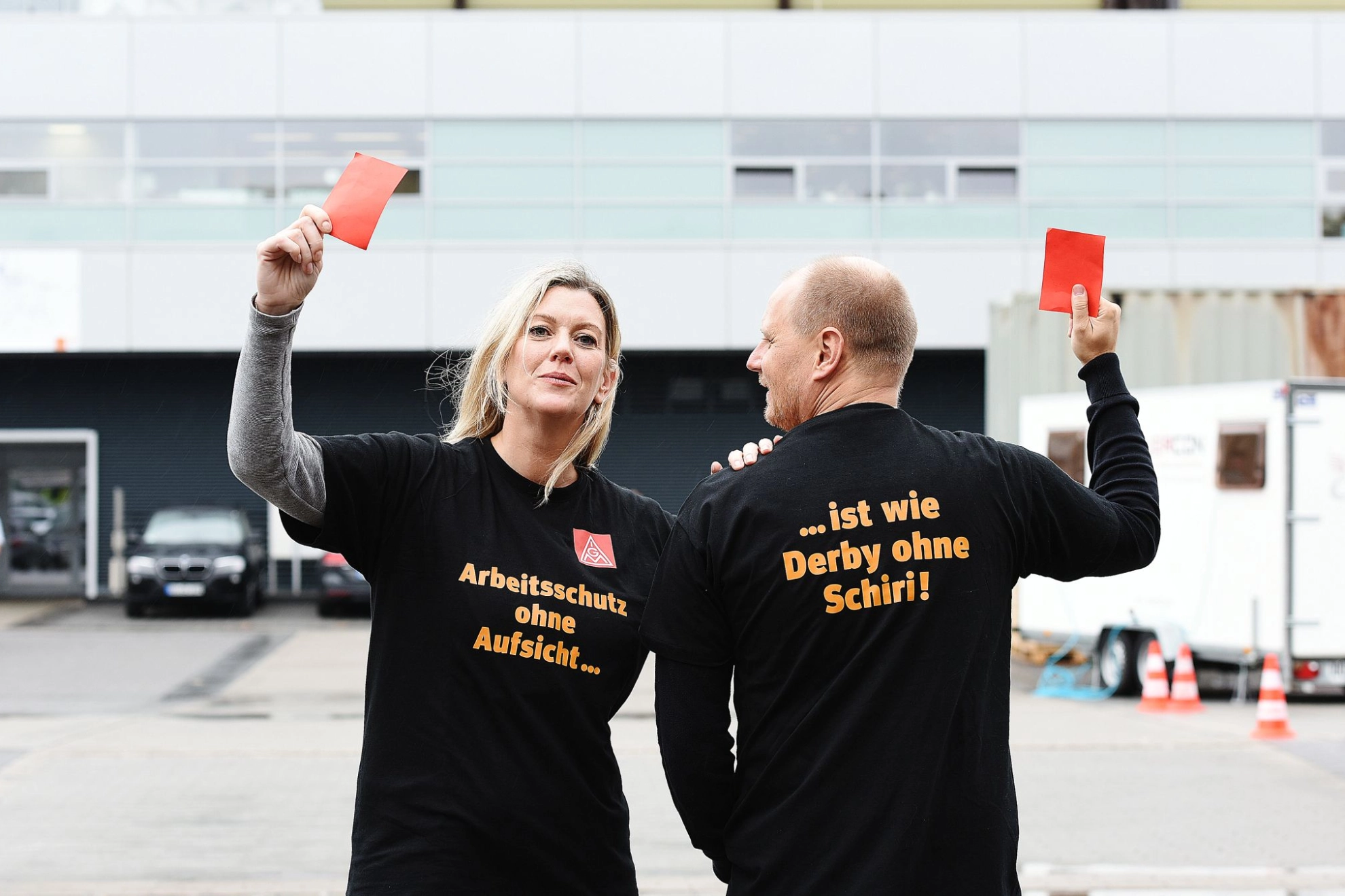 Aktion: Arbeitsschutz ohne Aufsicht ist wie Derby ohne Schiri