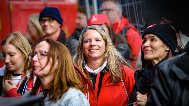 Nadine Boguslawski vor der der Bühne