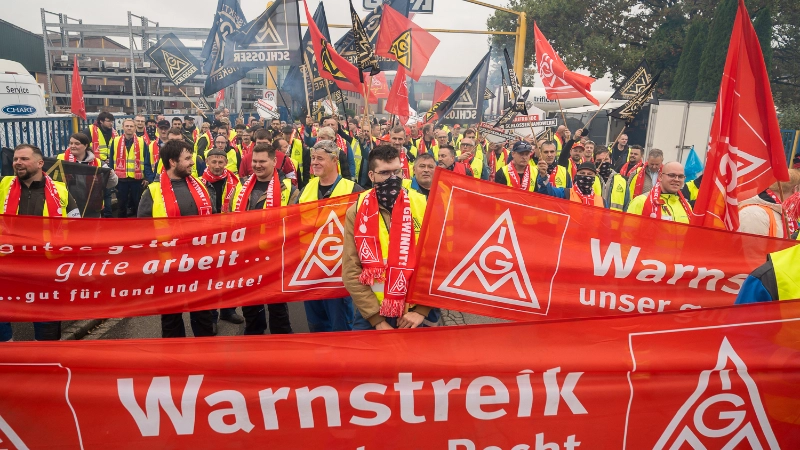 IG Metall  - Thema: Warnstreikkundgebung bei GOFA (am Mooshof) Goch - © Markus Feger, www.markusfeger.de